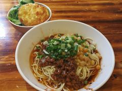-秦云老太婆摊摊面(蓝光锦绣店)
