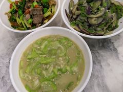 -红色湘菜馆(春风店)