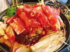 部队锅-MI WU FACTORY米屋美食工厂餐厅(绿地店)