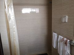 -燕山大酒店