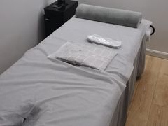 -至艾推拿院·三伏灸(昆城广场店)