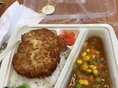 -全家便利店(洛川东路店)