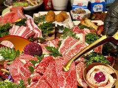 -铭牛烧肉·和牛海鲜自助(高新月牙湖店)