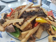 -天天向上素食餐厅(五台山店)