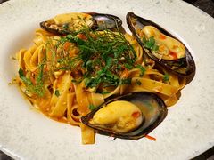 蛤蜊鱿鱼海鲜意面-LESCEDARS Brasserie Bistro香柏树