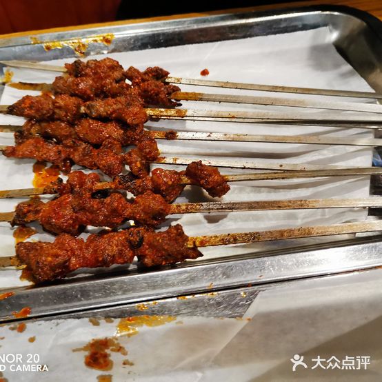 伊胜木炭烤肉坊·清真(庆阳路店)