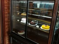 面包甜点陈列柜-梦菲思饼屋(瑞金宾馆店)