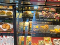 面包甜点陈列柜-星巴克(杭州银泰城西一店)