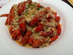 -肥肥虾庄·金牌油焖大虾(汉街SKP店)