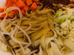 -顺溜·手工刀削面·黑金店(铜锣湾店)