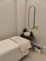 -苑苑vbeauty科技美容SPA