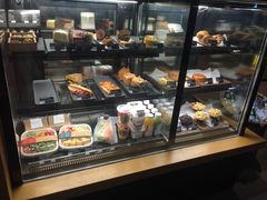 面包甜点陈列柜-星巴克臻选(成都来福士店)
