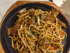 牛肉炒乌冬-深仔记茶餐厅(亚士厘道店)