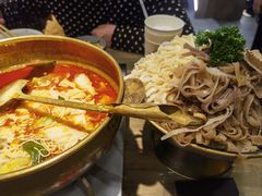 -毛肚向右·川渝毛肚王(经开永旺店)