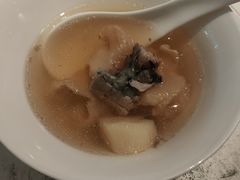 椰子八宝鸡汤-闻见中国海南菜(K11店)