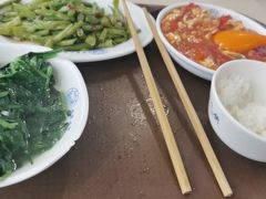 -同济大学本部学苑饮食广场