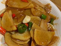 山寨洋芋片-老滇山寨•云南特色菜•地方菜•民族风情歌舞表演(金碧店)