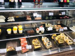 面包甜点陈列柜-欧式面包坊(青岛万象城店)