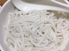 -花馬肆.云南过桥米线(汉神购物广场现场熬汤店)