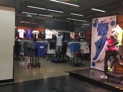 -NIKE上海青浦换季优惠店