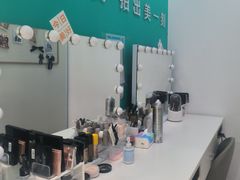 -拍刻风照相馆(花都融创店)