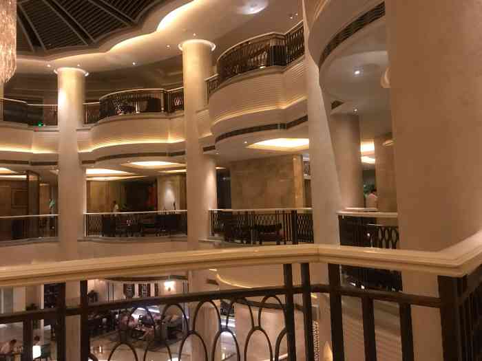 浅深休闲会所(京汉分公司)-"去过无数次了,很熟～以前很喜欢在那里点