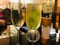 -圣丰索菲特·2 On 988 Café 自助餐厅