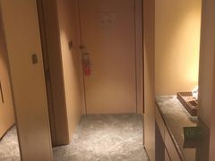 -苏州汇融广场假日酒店