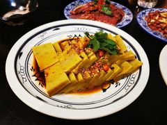 -蓝田九大碗民俗食府(蓝田店)