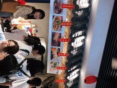 -爆炸头阿姨小四川正宗川味小吃(无任何分店)