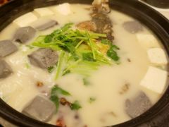 黑白豆腐鱼头汤-港丽餐厅(高德置地店)