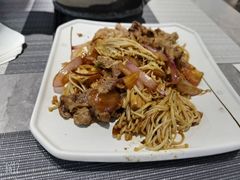 肥牛炒金针菇-和风铁板料理(山姆会员店)