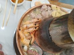 -一口猪海鲜浑锅·东北家常菜