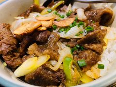 牛筋饭-炼火烤肉店