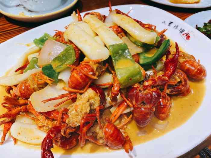 八面玲珑小龙虾61烧烤(洪德路店)-"朋友想吃小龙虾来到八面玲珑店