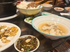 -土砂锅生态山庄·非遗砂锅雅鱼