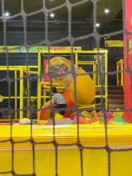 -蹦蹦跳跳(新奥购物中心店)