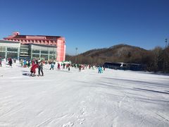 -亚布力新体委滑雪场