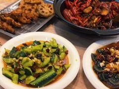 -江城燕子大排档(江汉路步行街店)