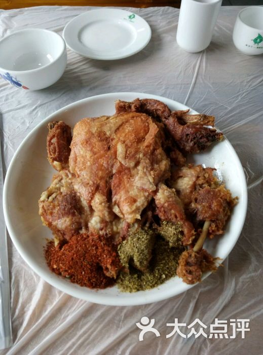 竹间葫芦鸡图片 - 第1张