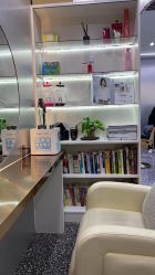 -Tloml salon