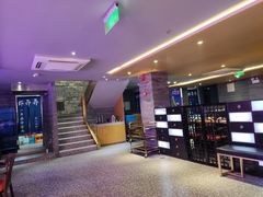 -虾弄弄海派小龙虾·牛羊蝎子火锅