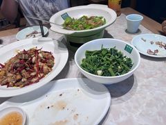 -绿草地·湘菜(酃湖师院店)