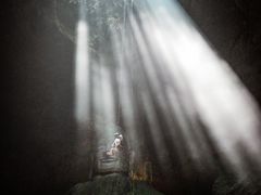 -天眼洞·花岭风景区