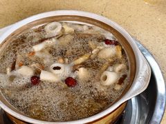 -东巴谷野生菌火锅餐厅