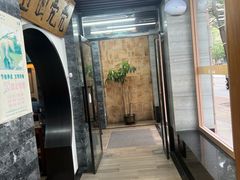-亮亮面馆(经六路店)