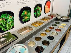 自助调料区-屋头串串(新街里店)
