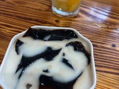 牛奶龟苓膏-百家缘(东门南路店)