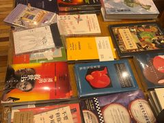 -猫的天空之城概念书店(杭州南宋御街店)