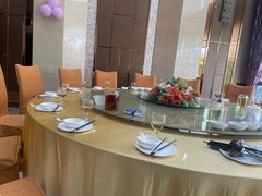 -东豪园林海鲜酒家(南港路辅路店)